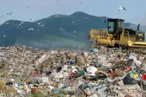 Пети ден гори сметището край Дупница