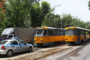 Столичната община ще купи десет трамвая втора употреба които досега