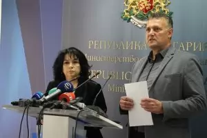 Цената на борсовия ток пак опря до премиера