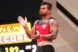 Шампионът Андреев: Искам да радвам България!