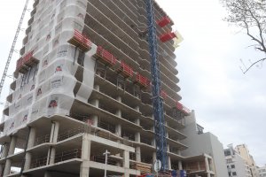 Съдебната сага около изграждането на небостъргача Златен век в столичния