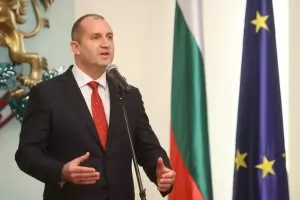 Радев: Заплахата за демокрацията не идва от армията