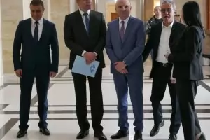 Пеевски е втори в листата на ДПС