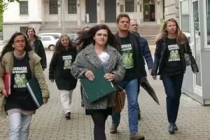 Внесоха документи в ЦИК за регистрация на Иванчева като кандидат за евродепутат