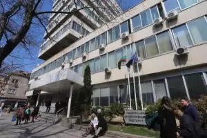 "Шишеджам" издържа 2000 работници по схемата 60/40