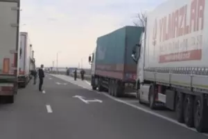 Български ТИР-ове са блокирани на турската граница заради неплатени такси