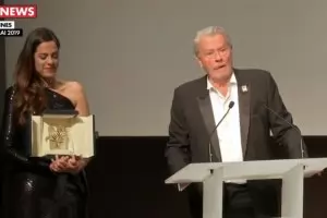 Ален Делон: Ако наистина съм звезда, благодаря само на публиката (видео)