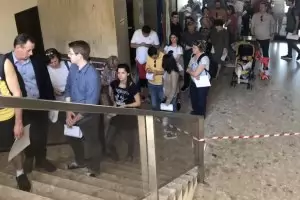  Опашки от избиратели се извиха в Германия, Австрия и Гърция