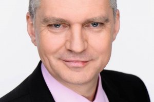 Г н Аламанов с началото на служебния кабинет започнаха да