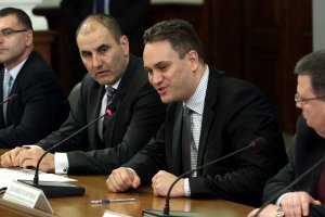 Още преди управляващото мнозинство да създаде новата комисия за борба