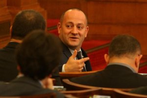 Евродепутатът от ЕНП   Демократична България  Радан Кънев призова днес в пленарната