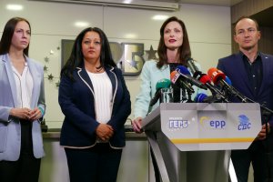 Хубавото на изборите е че измиват фалша След месец кампания