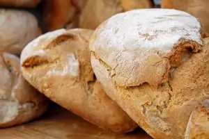 Българският хляб - с три вида Е-та и често с акриламид