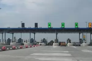 Гърция отменя тол-таксите в деня на евровота