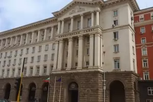 Бизнесът: Държавната машина се използва за рекет