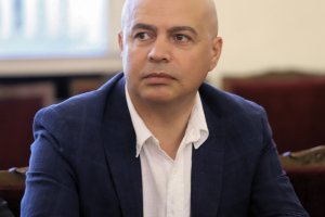 Г н Свиленски в БСП направихте правителство в сянка но