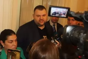 Прокуратурата разпита Пеевски заради "Магнитски"