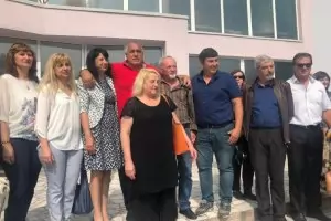 Борисов се къпа и в учителска любов