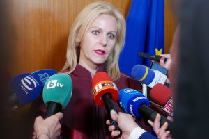 Само в рамките на няколко дни прокуратурата кардинално смени версията