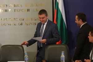 Сделката за придобиване на многоцелеви изтребители F 16 одобрена от правителството отваря