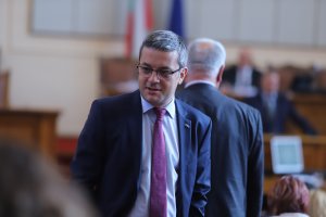 След вчерашните протести срещу правителството и действията на прокуратурата която нахлу