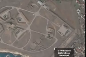 Русия прехвърля допълнителни войски в Крим, твърди американски сайт