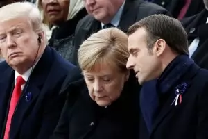 Макрон ще подкрепи Меркел за наследник на Юнкер