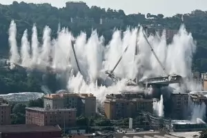 Взривиха моста "Моранди" в Генуа