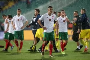  Оставки ли? Няма пред кого!