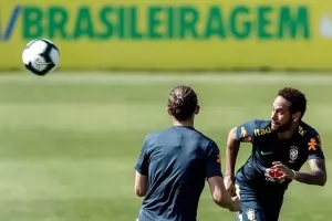 Обвиненият в изнасилване Неймар се обяви за жертва на изнудване