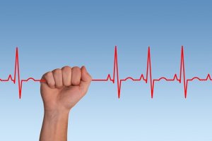 Едва ли има човек който да не си е сложил