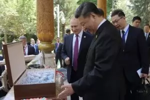 Путин подари на Си Цзинпин руски сладолед за ЧРД