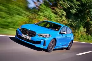 BMW преминава на предно предаване