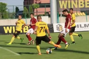 "Ботев" (Пд) представи отбора, но треньорът поиска още нови