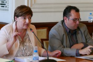 Управляващата коалиция на ГЕРБ и Обединени патриоти продължи с порочната