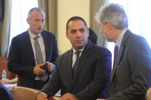 Икономическият министър Емил Караниколов обяви че в момента правителството прави