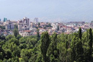 От Букурещ до София и из балканските страни поредица правителства