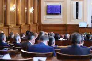 Управляващите отново пробват да отменят машинното гласуване