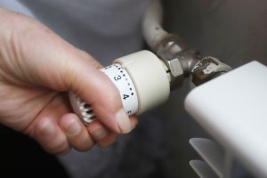 Топлофикациите в страната ще свалят  цените на парното и топлата