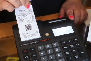 Подмяната на касовите апарати и софтуера за управление на продажбите