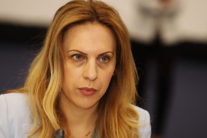 Вицеприемиерът Марияна Николова която пое и министерството на туризма обяви