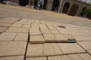 Софийското Ларго пак е в плачевно състояние