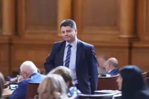 ГЕРБ престорено омекна за отмяната на машинния вот