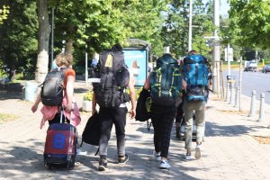 На базата на наложената стилистика бих казал 6000 студенти да