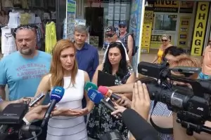  Ангелкова "спасява" туризма с нови анализи за 500 000 лв. 