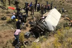 Микробус с мигранти се обърна в Турция и взе поне 17 жертви