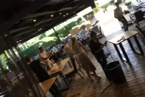 Мутри потрошиха столично заведение (видео)