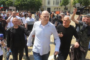 В дома на парламента всичко се обърка Новият стопанин на