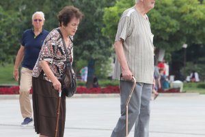 Казусът с болничните листове ще се решава от социалните партньори догодина Това решиха