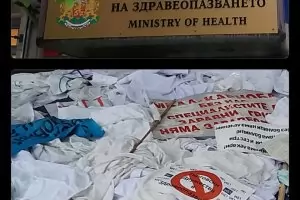  Медицинските сестри подновяват протеста след уволнението на лидера им